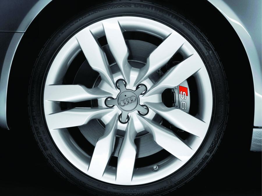 Колеса Audi S6 Sedan (4F, C6) 2006 года  (фото 23 из 35)
